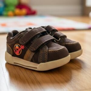 Sesame Street Elmo Casual Sneakers for Baby – Brown, Size 2W
